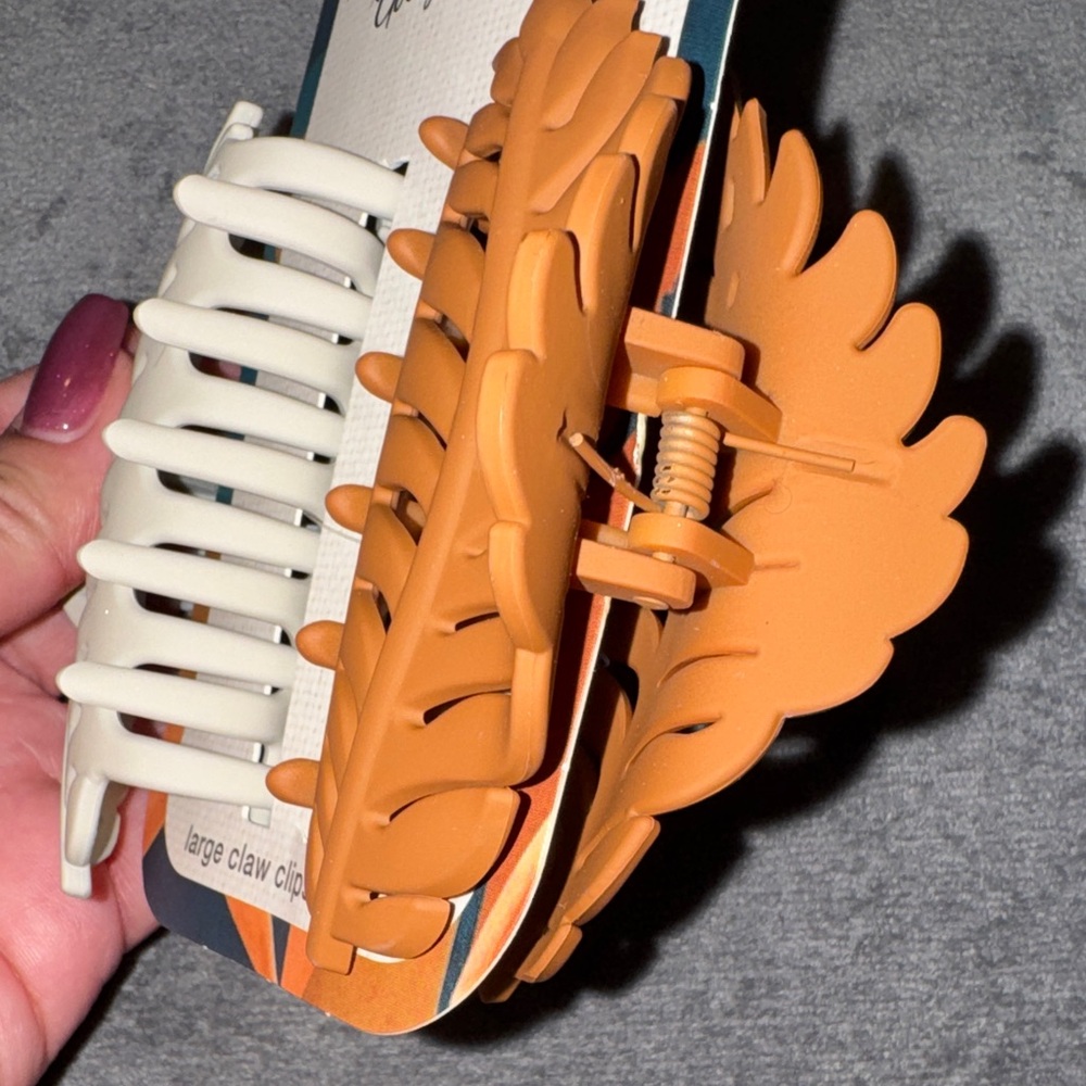 Goody- NWT Feather Claw Hair Clips -Brown and Cream Set - Picture 5 of 7